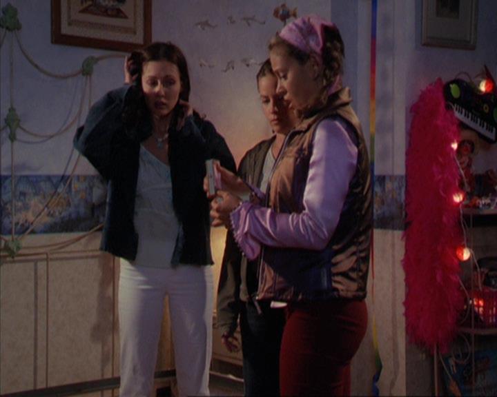 Charmed-Online_dot_net-3x03OnceUponATime1758.jpg