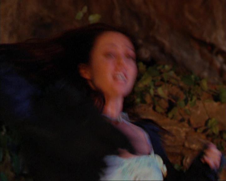 Charmed-Online_dot_net-3x03OnceUponATime1943.jpg
