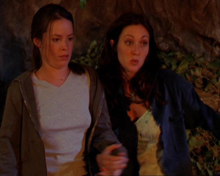 Charmed-Online_dot_net-3x03OnceUponATime1952.jpg