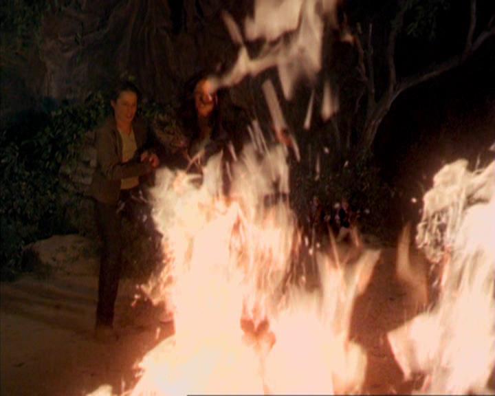 Charmed-Online_dot_net-3x03OnceUponATime1953.jpg