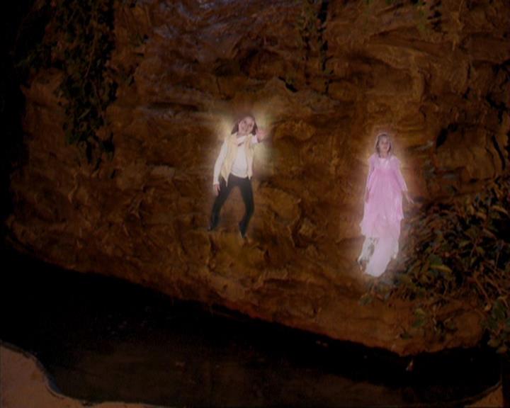 Charmed-Online_dot_net-3x03OnceUponATime1974.jpg