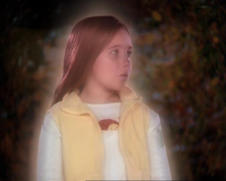 Charmed-Online_dot_net-3x03OnceUponATime1982.jpg