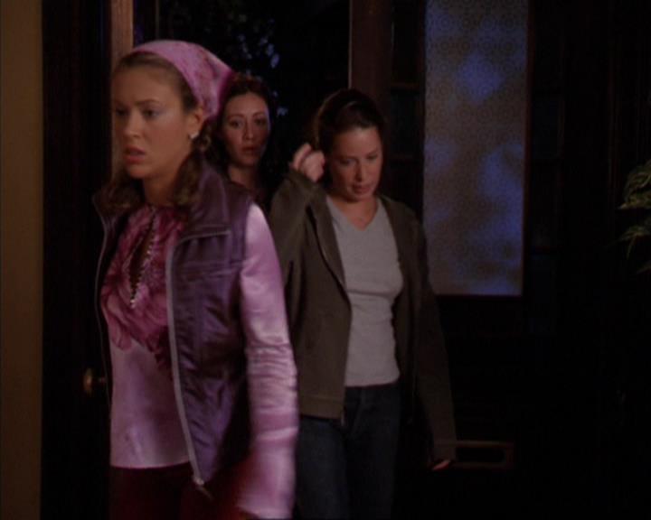 Charmed-Online_dot_net-3x03OnceUponATime2059.jpg