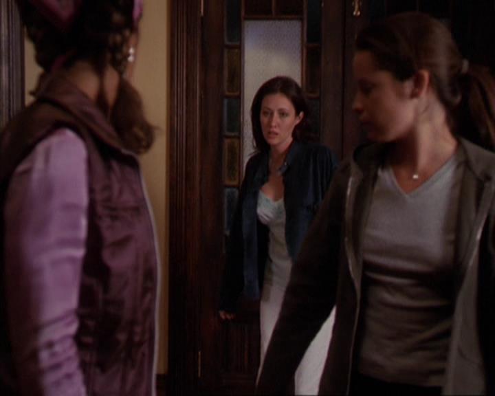 Charmed-Online_dot_net-3x03OnceUponATime2063.jpg