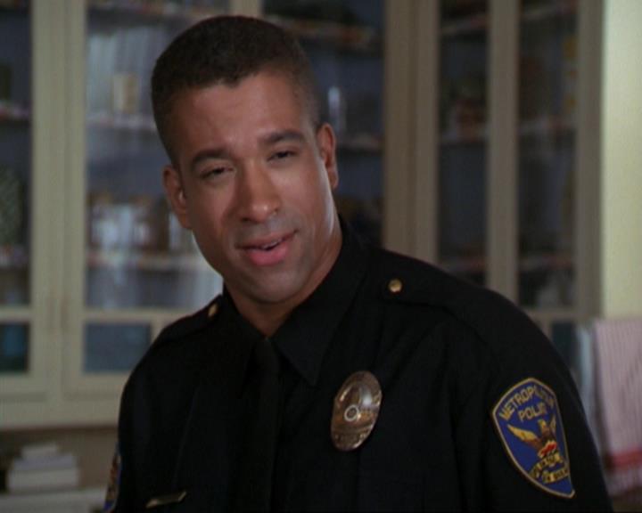 Charmed-Online_dot_net-3x04AllHalliwellsEve0104.jpg