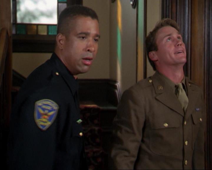 Charmed-Online_dot_net-3x04AllHalliwellsEve0260.jpg