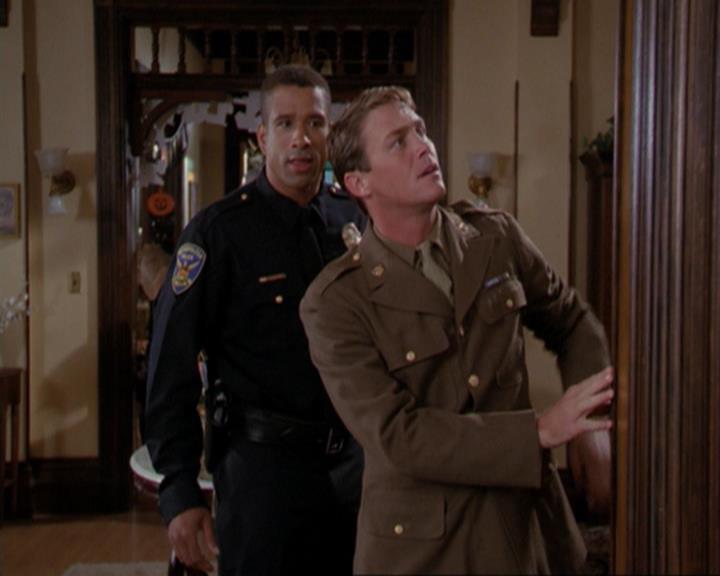 Charmed-Online_dot_net-3x04AllHalliwellsEve0546.jpg Charmed-Online_dot_net-3x04AllHalliwellsEve0546.jpg