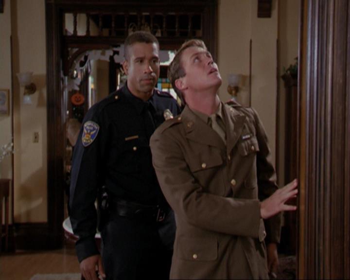 Charmed-Online_dot_net-3x04AllHalliwellsEve0550.jpg Charmed-Online_dot_net-3x04AllHalliwellsEve0550.jpg