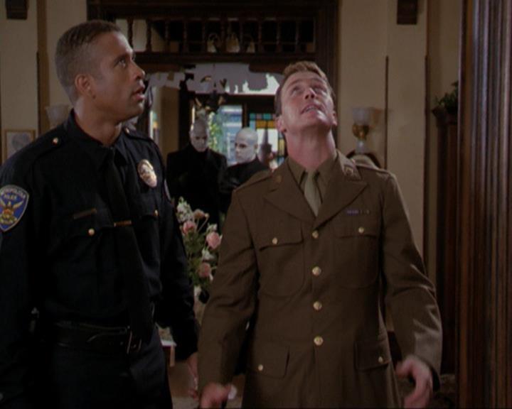 Charmed-Online_dot_net-3x04AllHalliwellsEve0564.jpg Charmed-Online_dot_net-3x04AllHalliwellsEve0564.jpg