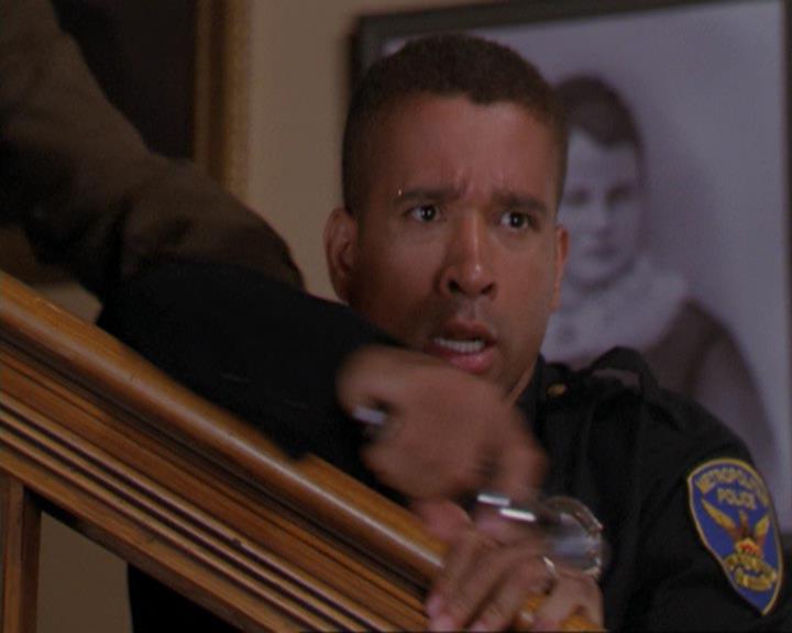 Charmed-Online_dot_net-3x04AllHalliwellsEve0606.jpg