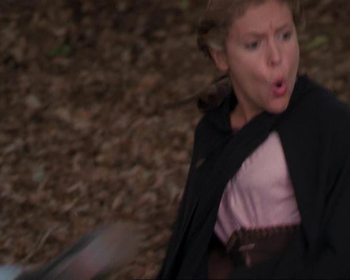 Charmed-Online_dot_net-3x04AllHalliwellsEve0858.jpg