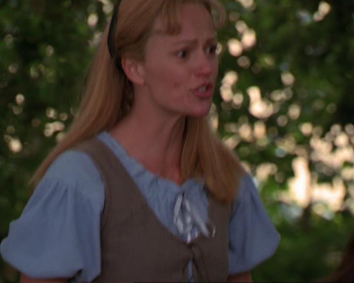 Charmed-Online_dot_net-3x04AllHalliwellsEve0879.jpg Charmed-Online_dot_net-3x04AllHalliwellsEve0879.jpg