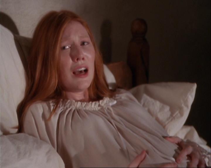 Charmed-Online_dot_net-3x04AllHalliwellsEve0923.jpg