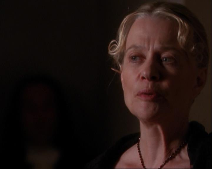 Charmed-Online_dot_net-3x04AllHalliwellsEve0938.jpg Charmed-Online_dot_net-3x04AllHalliwellsEve0938.jpg