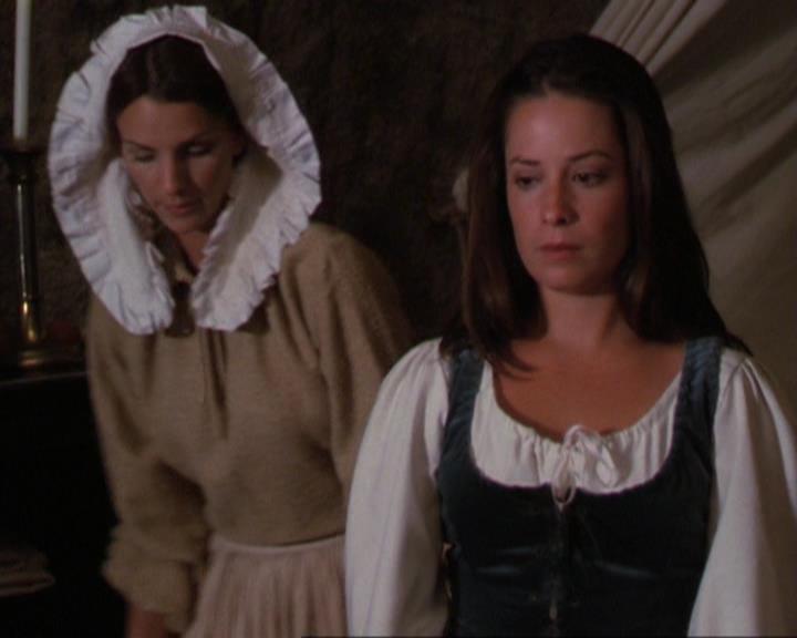 Charmed-Online_dot_net-3x04AllHalliwellsEve1002.jpg Charmed-Online_dot_net-3x04AllHalliwellsEve1002.jpg