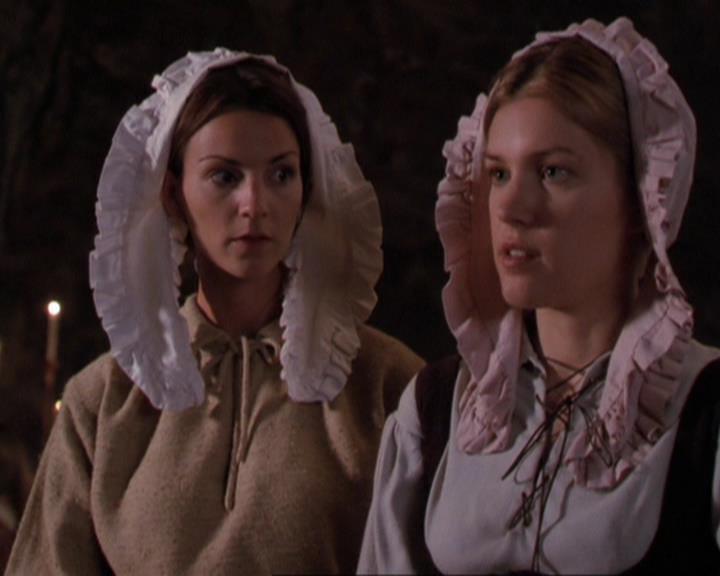 Charmed-Online_dot_net-3x04AllHalliwellsEve1010.jpg Charmed-Online_dot_net-3x04AllHalliwellsEve1010.jpg