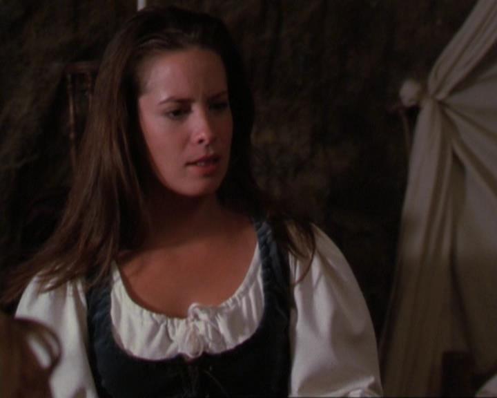 Charmed-Online_dot_net-3x04AllHalliwellsEve1014.jpg Charmed-Online_dot_net-3x04AllHalliwellsEve1014.jpg