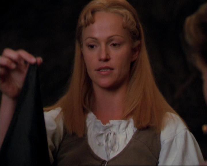 Charmed-Online_dot_net-3x04AllHalliwellsEve1241.jpg