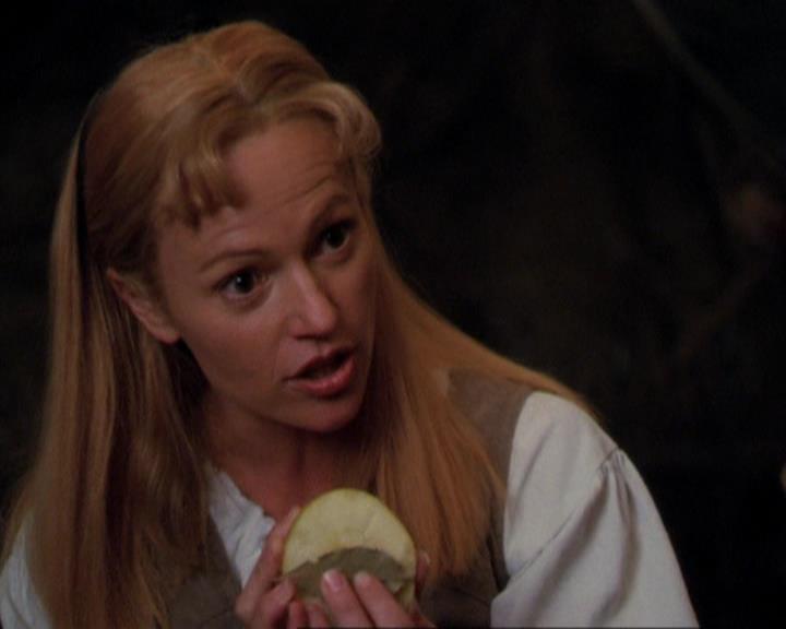 Charmed-Online_dot_net-3x04AllHalliwellsEve1265.jpg