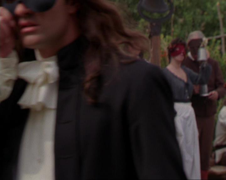 Charmed-Online_dot_net-3x04AllHalliwellsEve1356.jpg