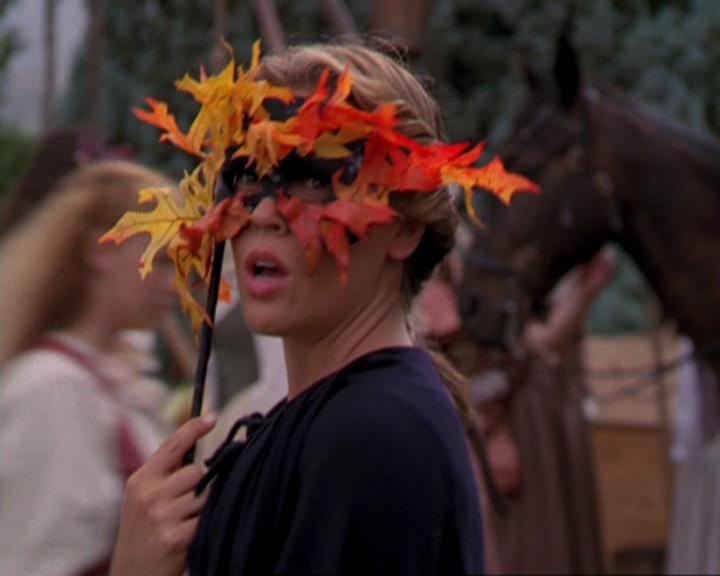 Charmed-Online_dot_net-3x04AllHalliwellsEve1399.jpg