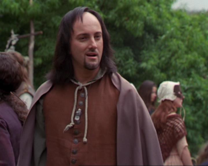 Charmed-Online_dot_net-3x04AllHalliwellsEve1404.jpg Charmed-Online_dot_net-3x04AllHalliwellsEve1404.jpg