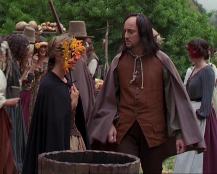 Charmed-Online_dot_net-3x04AllHalliwellsEve1408.jpg Charmed-Online_dot_net-3x04AllHalliwellsEve1408.jpg