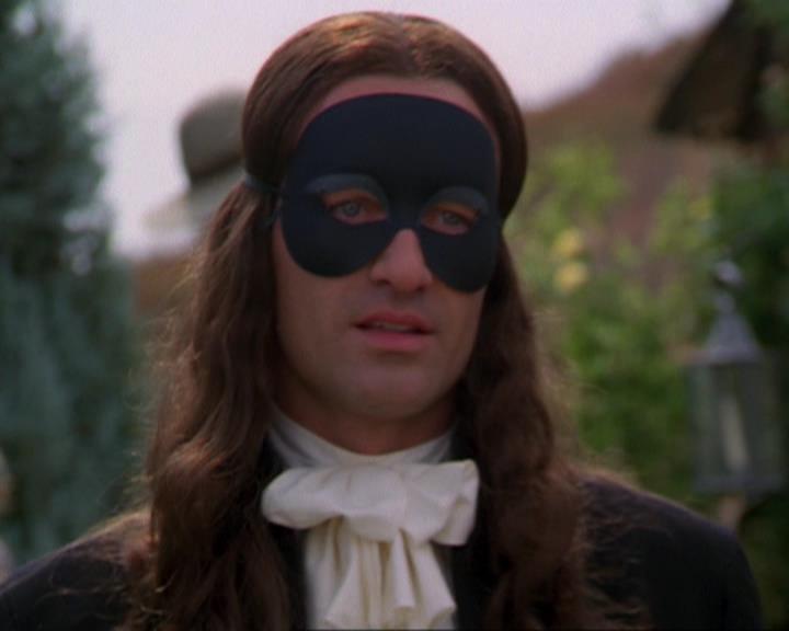 Charmed-Online_dot_net-3x04AllHalliwellsEve1414.jpg Charmed-Online_dot_net-3x04AllHalliwellsEve1414.jpg