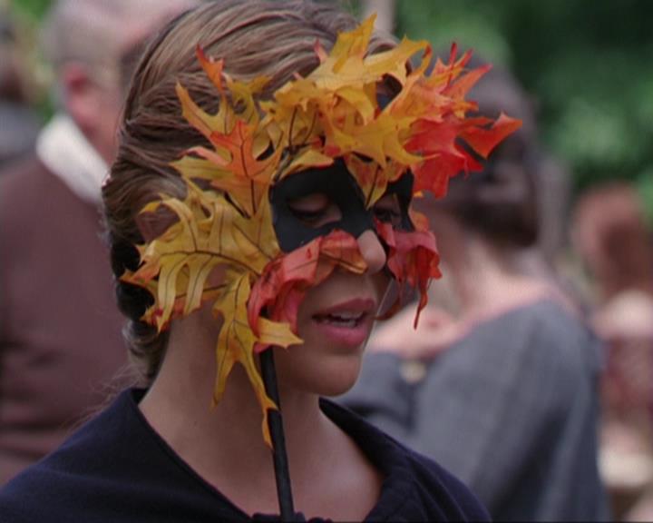 Charmed-Online_dot_net-3x04AllHalliwellsEve1444.jpg Charmed-Online_dot_net-3x04AllHalliwellsEve1444.jpg