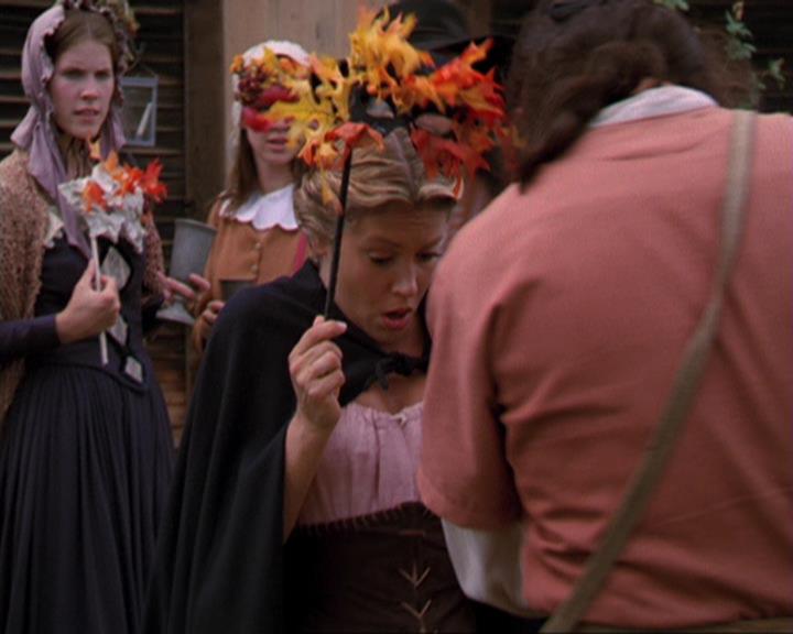 Charmed-Online_dot_net-3x04AllHalliwellsEve1471.jpg