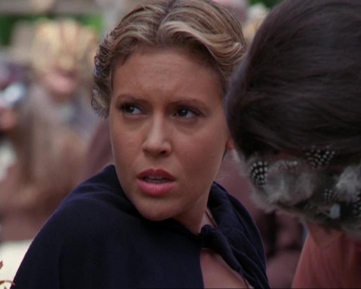 Charmed-Online_dot_net-3x04AllHalliwellsEve1480.jpg Charmed-Online_dot_net-3x04AllHalliwellsEve1480.jpg