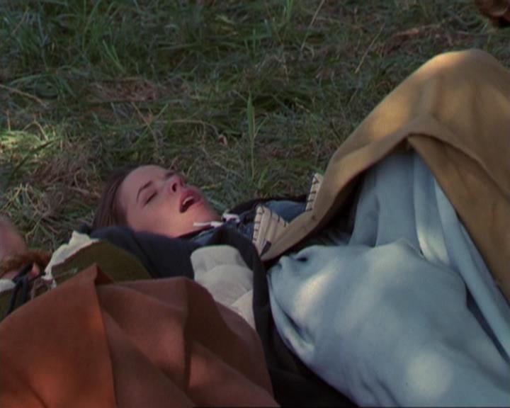 Charmed-Online_dot_net-3x04AllHalliwellsEve1562.jpg