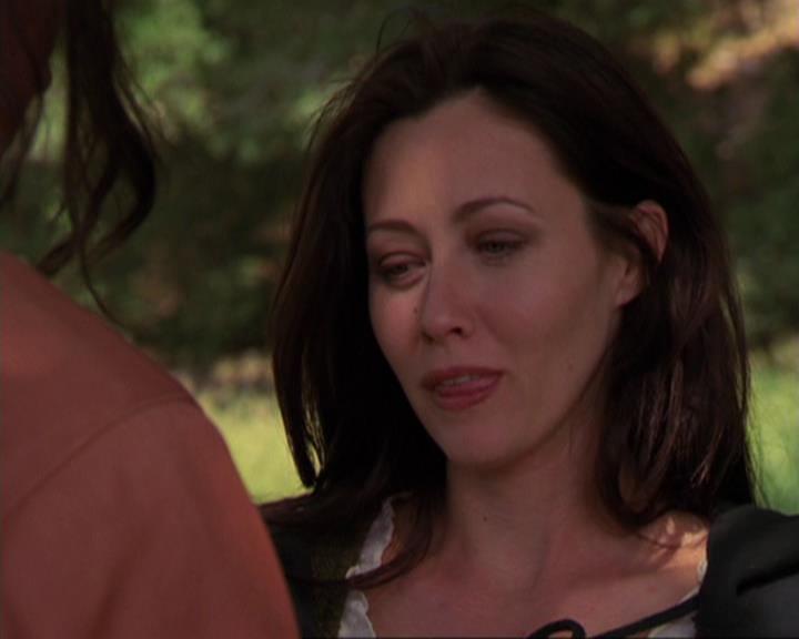 Charmed-Online_dot_net-3x04AllHalliwellsEve1597.jpg