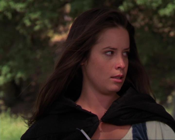 Charmed-Online_dot_net-3x04AllHalliwellsEve1635.jpg