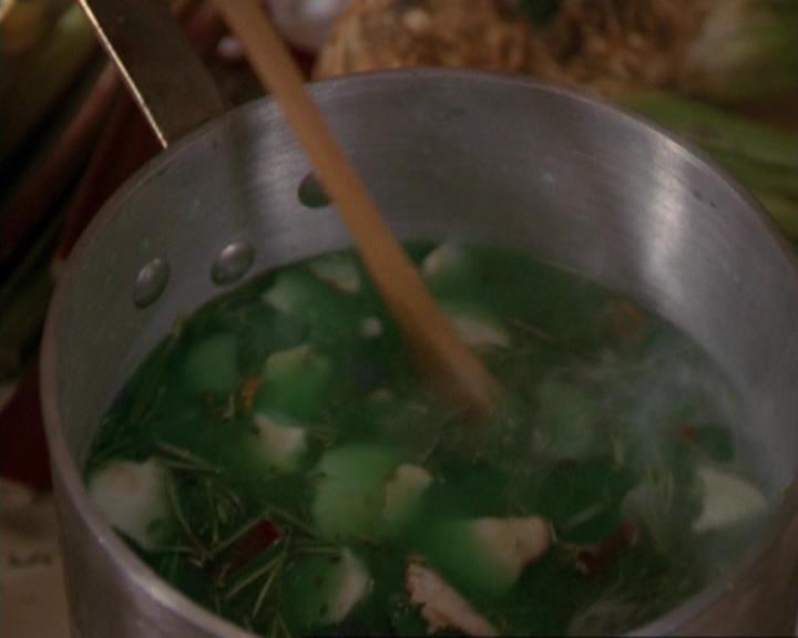 Charmed-Online_dot_net-3x04AllHalliwellsEve1657.jpg Charmed-Online_dot_net-3x04AllHalliwellsEve1657.jpg