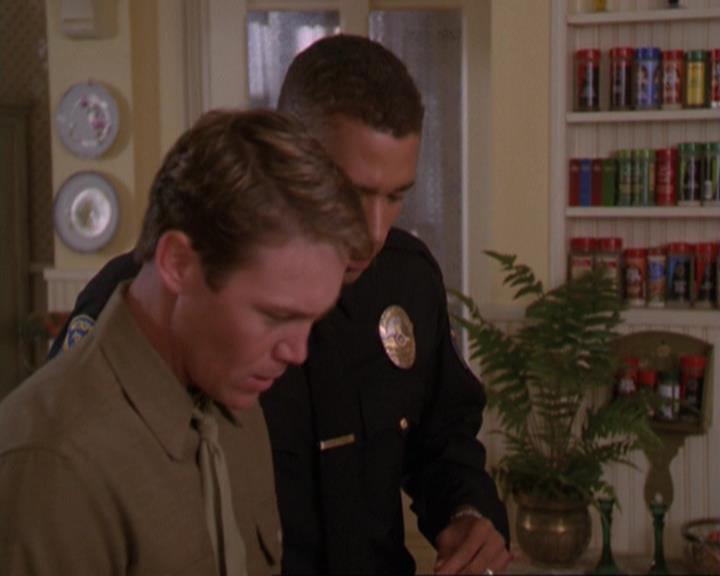 Charmed-Online_dot_net-3x04AllHalliwellsEve1665.jpg Charmed-Online_dot_net-3x04AllHalliwellsEve1665.jpg