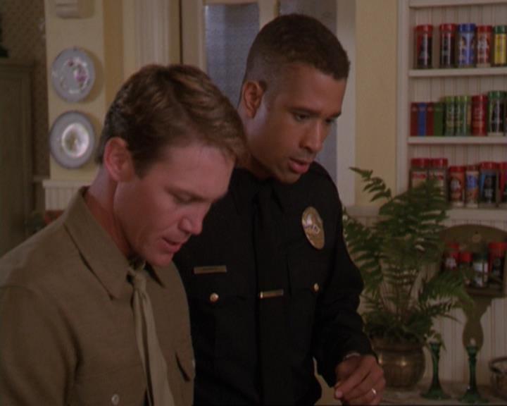 Charmed-Online_dot_net-3x04AllHalliwellsEve1667.jpg