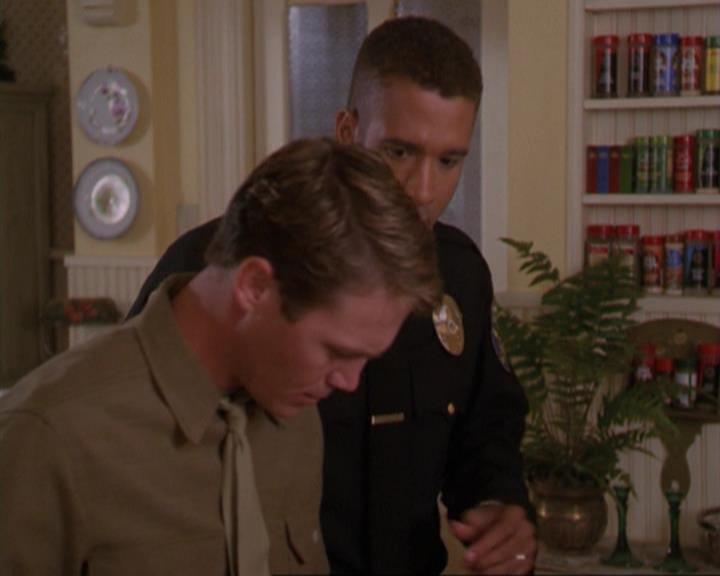 Charmed-Online_dot_net-3x04AllHalliwellsEve1668.jpg Charmed-Online_dot_net-3x04AllHalliwellsEve1668.jpg