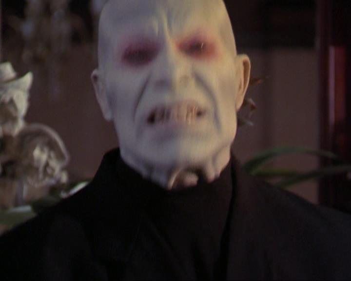 Charmed-Online_dot_net-3x04AllHalliwellsEve1742.jpg Charmed-Online_dot_net-3x04AllHalliwellsEve1742.jpg