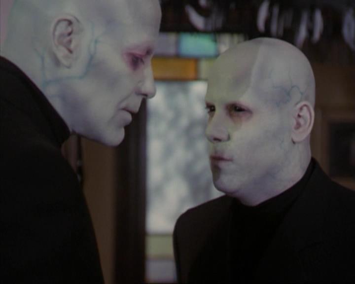 Charmed-Online_dot_net-3x04AllHalliwellsEve1750.jpg Charmed-Online_dot_net-3x04AllHalliwellsEve1750.jpg