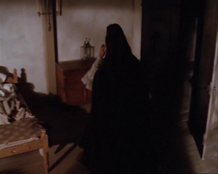 Charmed-Online_dot_net-3x04AllHalliwellsEve1838.jpg