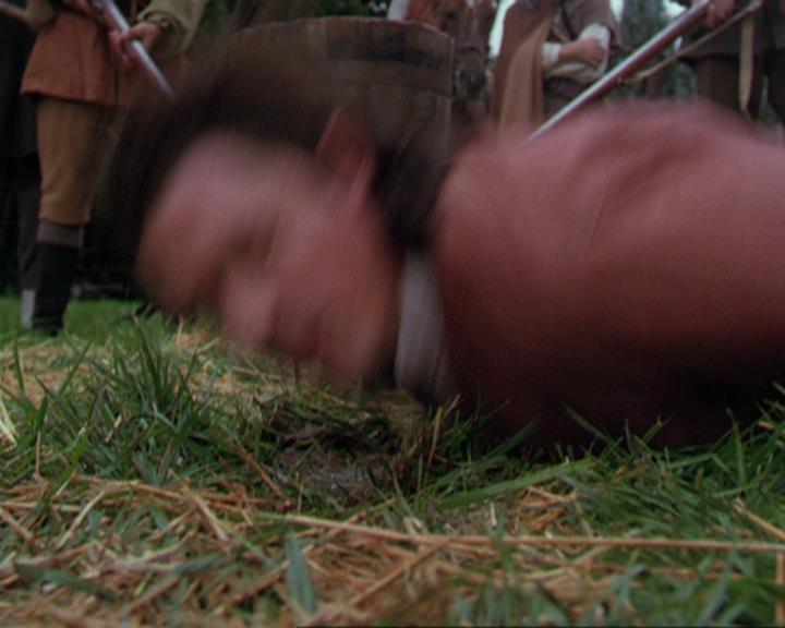 Charmed-Online_dot_net-3x04AllHalliwellsEve1881.jpg Charmed-Online_dot_net-3x04AllHalliwellsEve1881.jpg