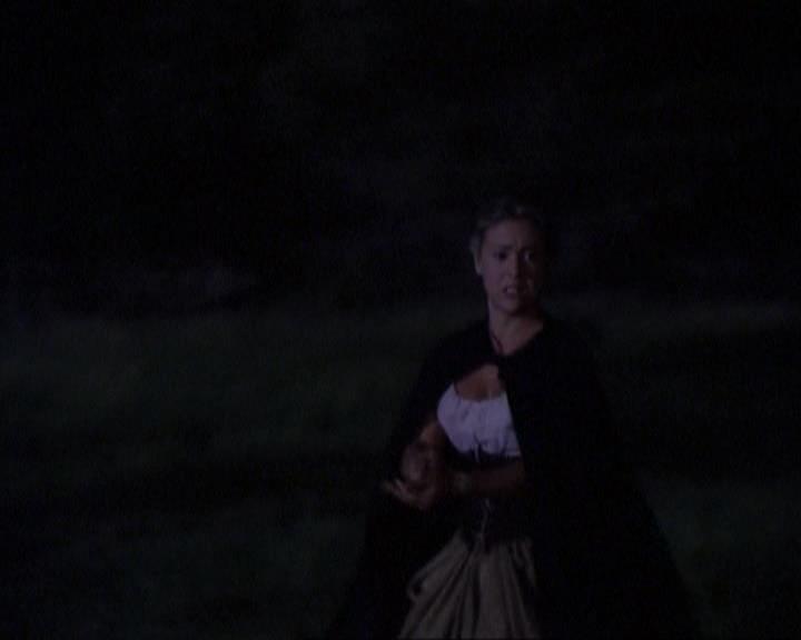 Charmed-Online_dot_net-3x04AllHalliwellsEve1977.jpg Charmed-Online_dot_net-3x04AllHalliwellsEve1977.jpg