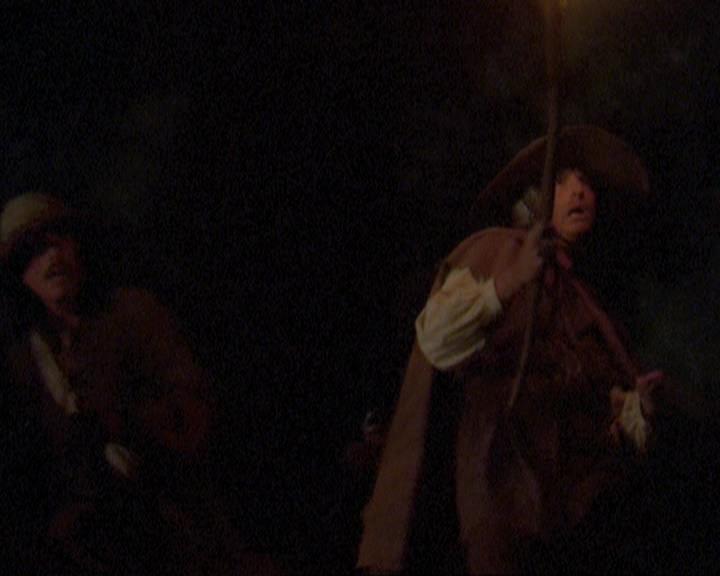 Charmed-Online_dot_net-3x04AllHalliwellsEve2088.jpg Charmed-Online_dot_net-3x04AllHalliwellsEve2088.jpg