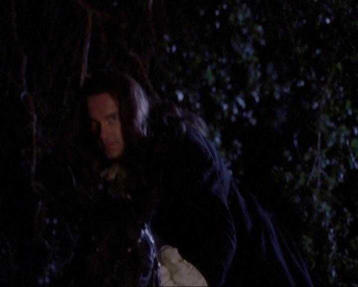 Charmed-Online_dot_net-3x04AllHalliwellsEve2105.jpg