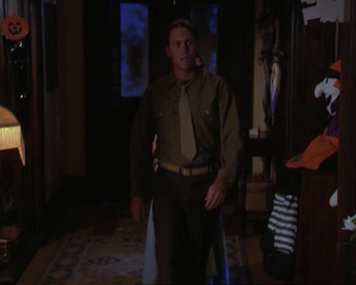 Charmed-Online_dot_net-3x04AllHalliwellsEve2268.jpg