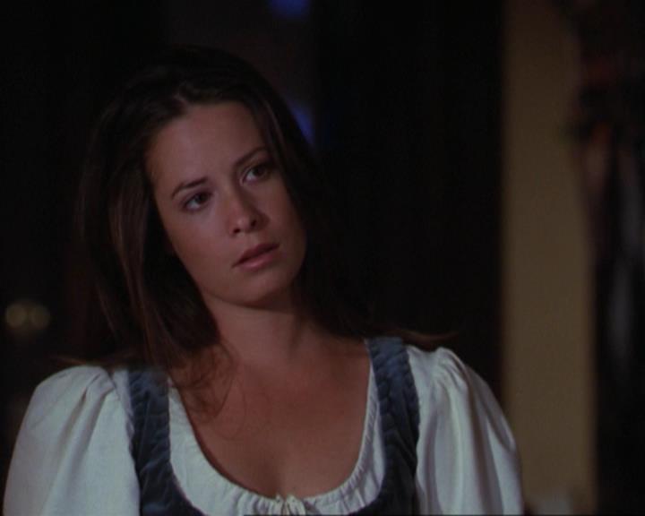 Charmed-Online_dot_net-3x04AllHalliwellsEve2275.jpg