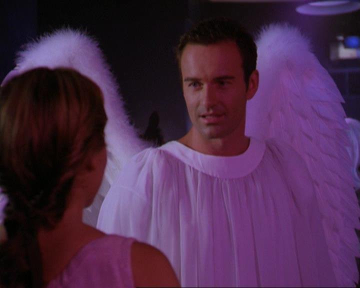 Charmed-Online_dot_net-3x04AllHalliwellsEve2432.jpg Charmed-Online_dot_net-3x04AllHalliwellsEve2432.jpg