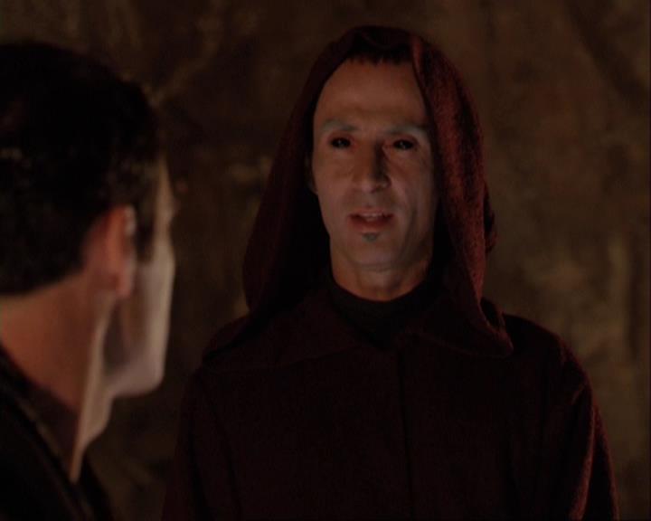 Charmed-Online-dot-net_305SightUnseen0501.jpg