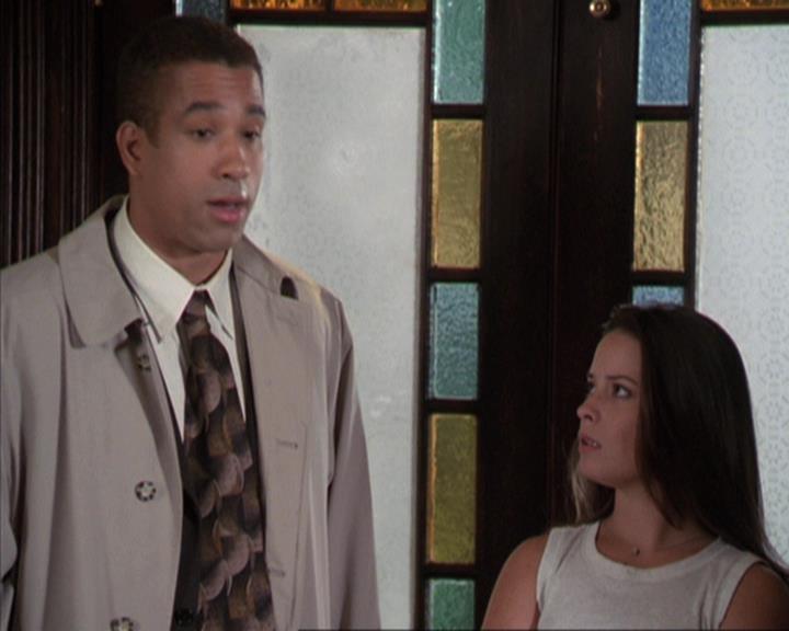 Charmed-Online-dot-net_305SightUnseen0902.jpg